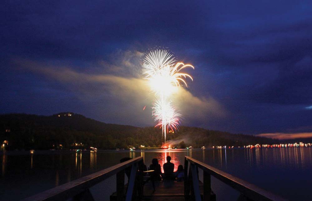 Lake_Glenville_fireworks_nc