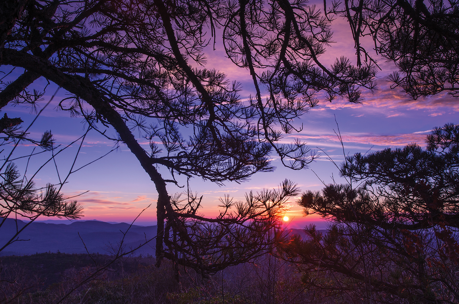 November_Dawn_from_Satulah_highlands_nc