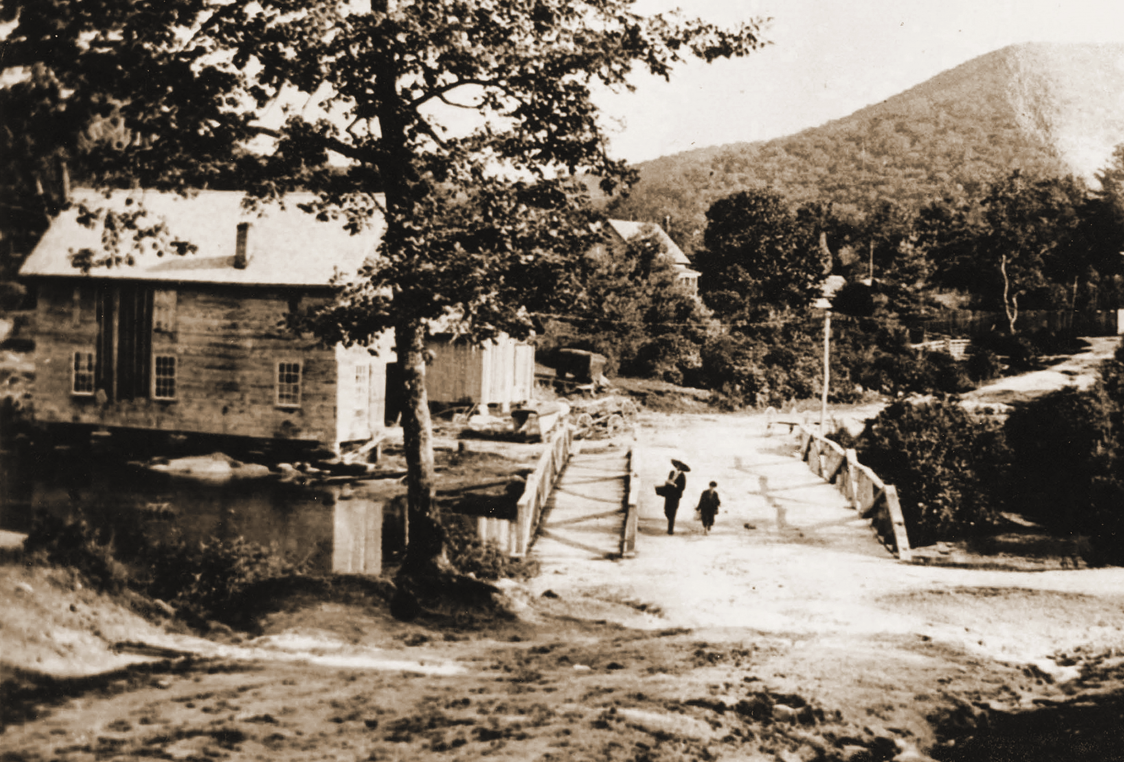 Old_Mill_Creek_Bridge_highlands_nc