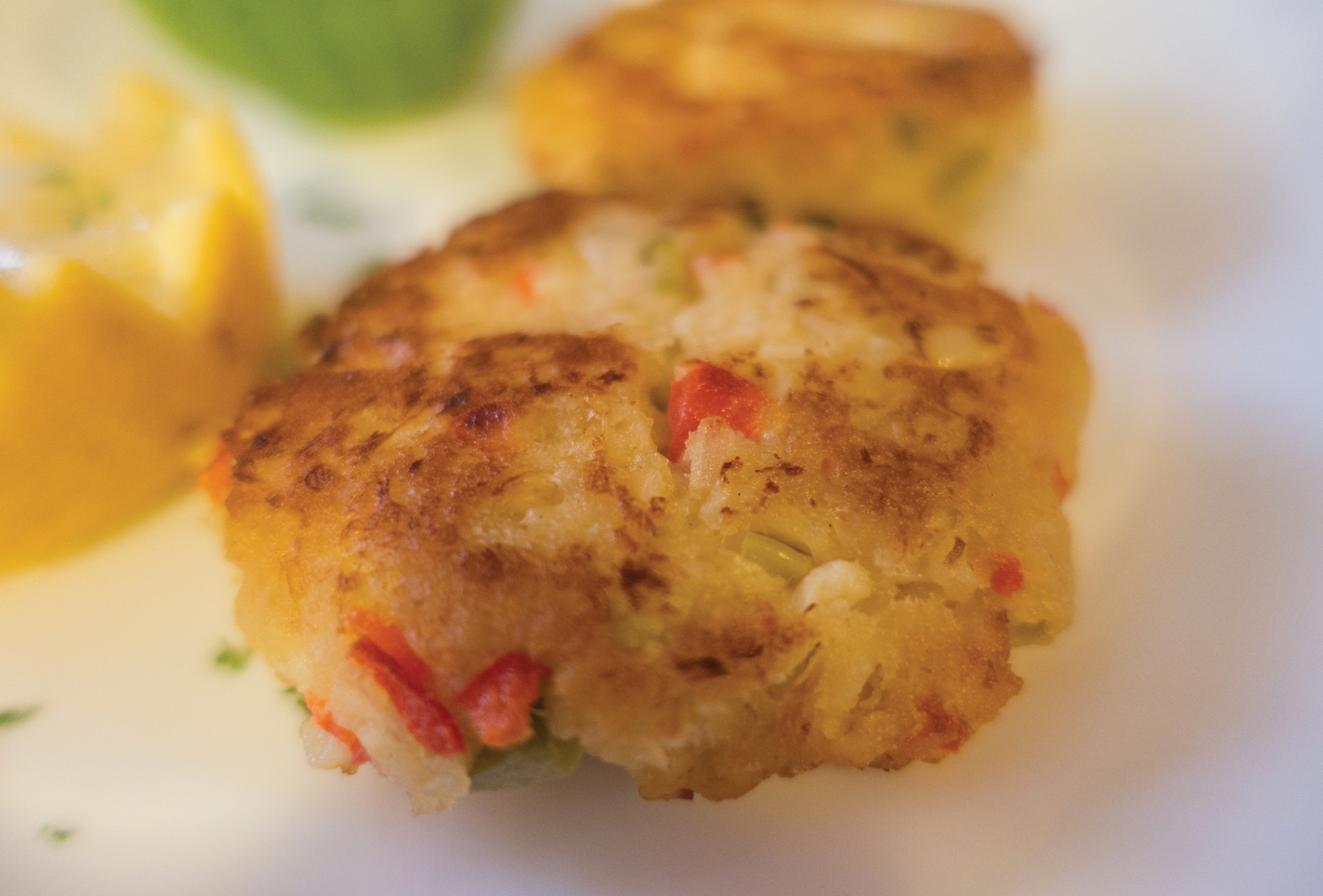 Bellas_cafe_highlands_nc_crab_cake