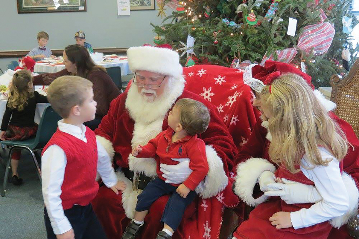 breakfast-with-santa-highlands-nc