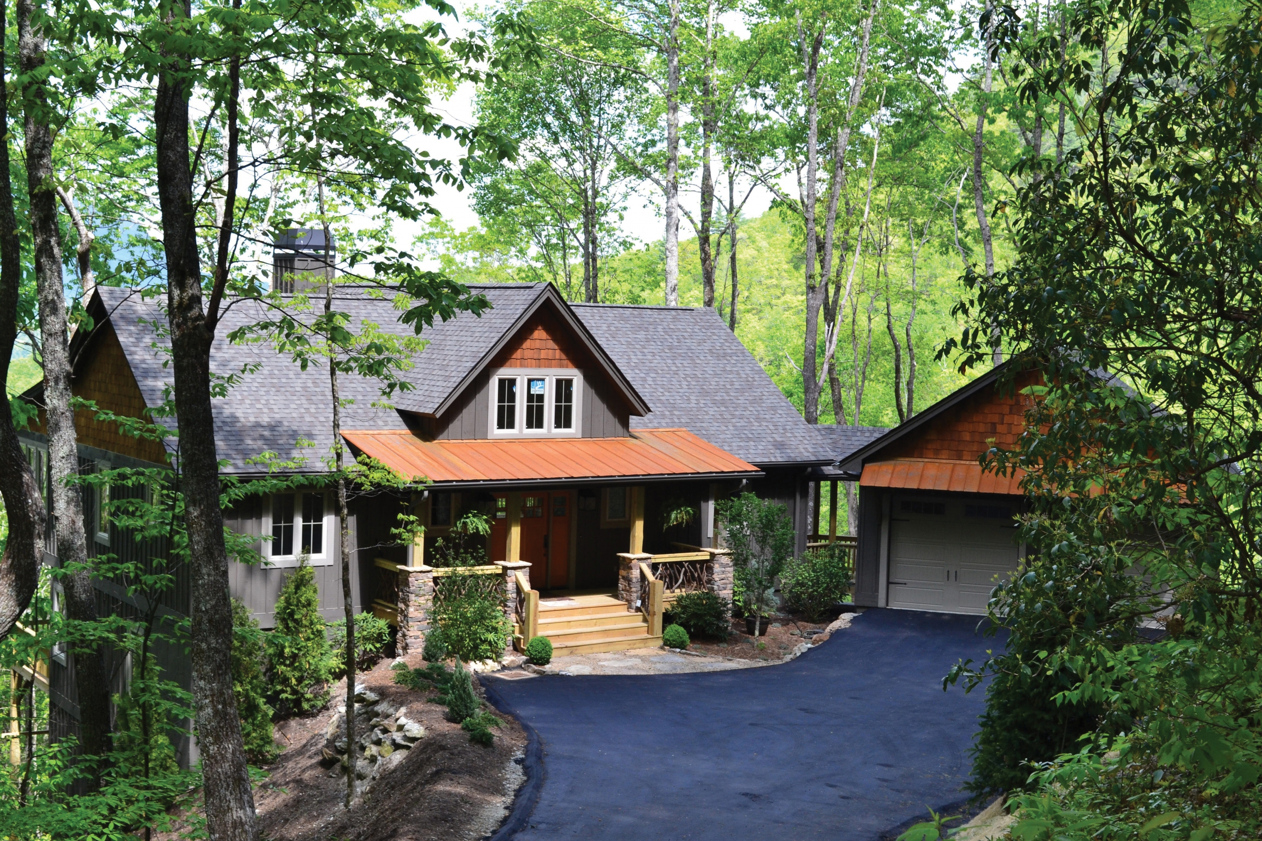 sapphire-valley-real-estate-nc-exterior
