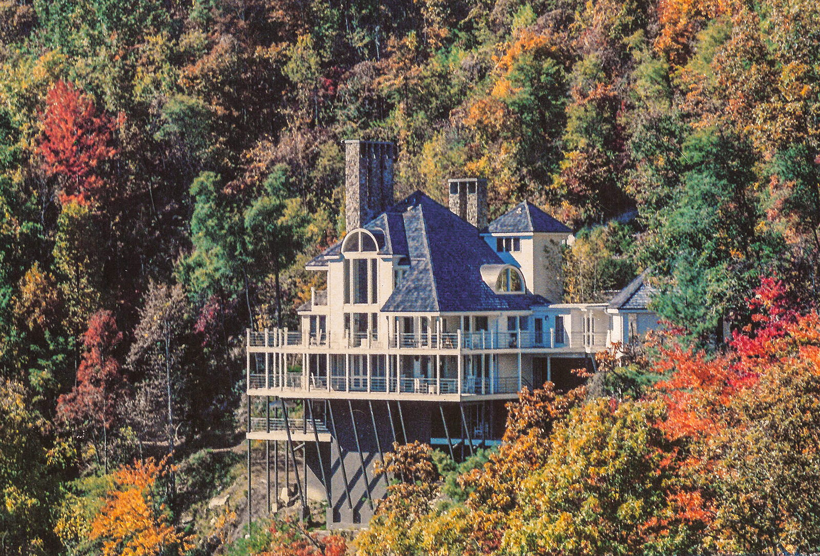 Chateau-rental-exterior-Highlands-nc