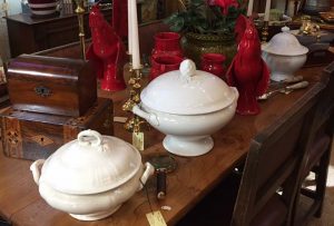 vivianne-metzger-antiques-cashiers-north-carolina-table