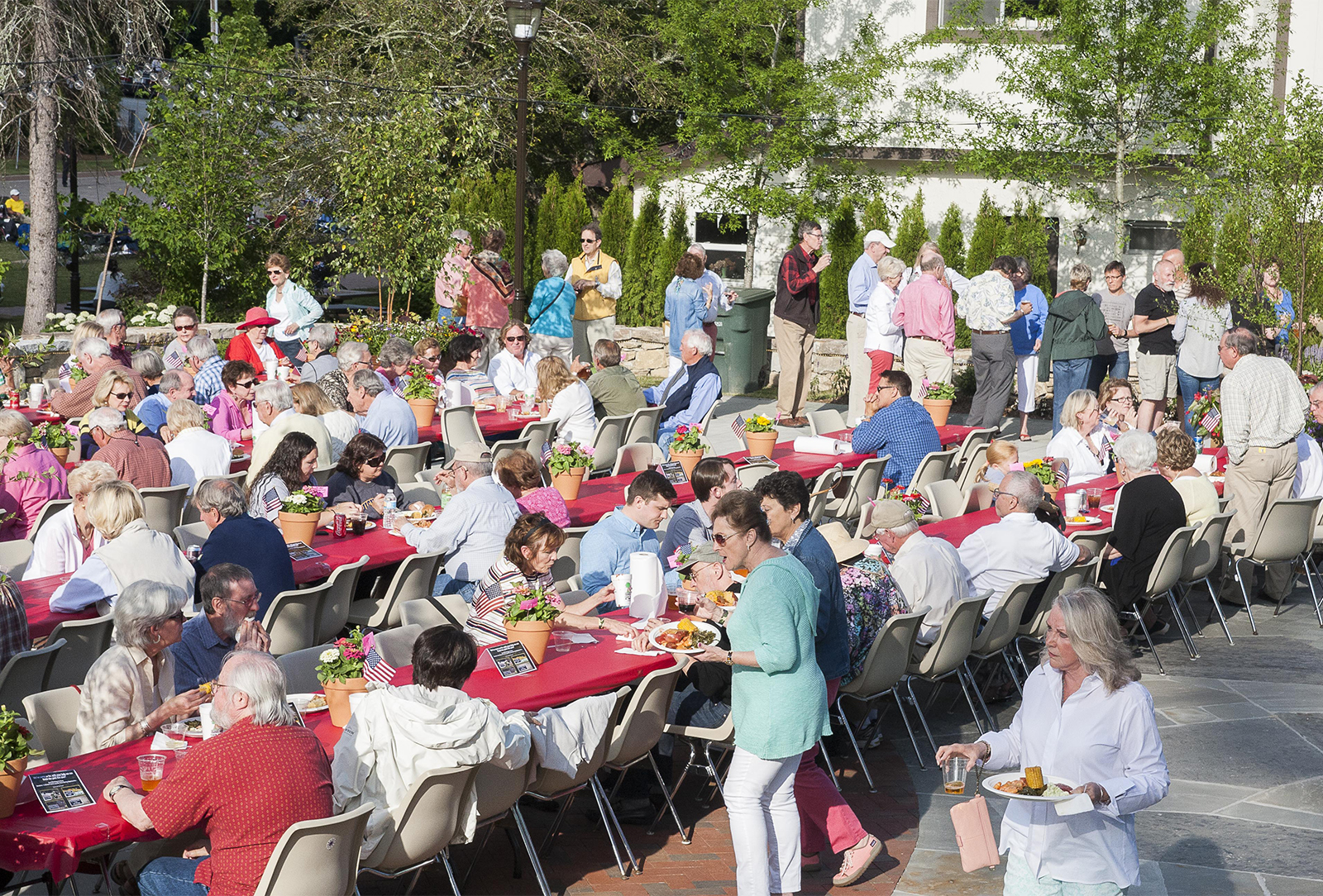 founders-park-low-country-shrimp-boil-2-highlands-north-carolina