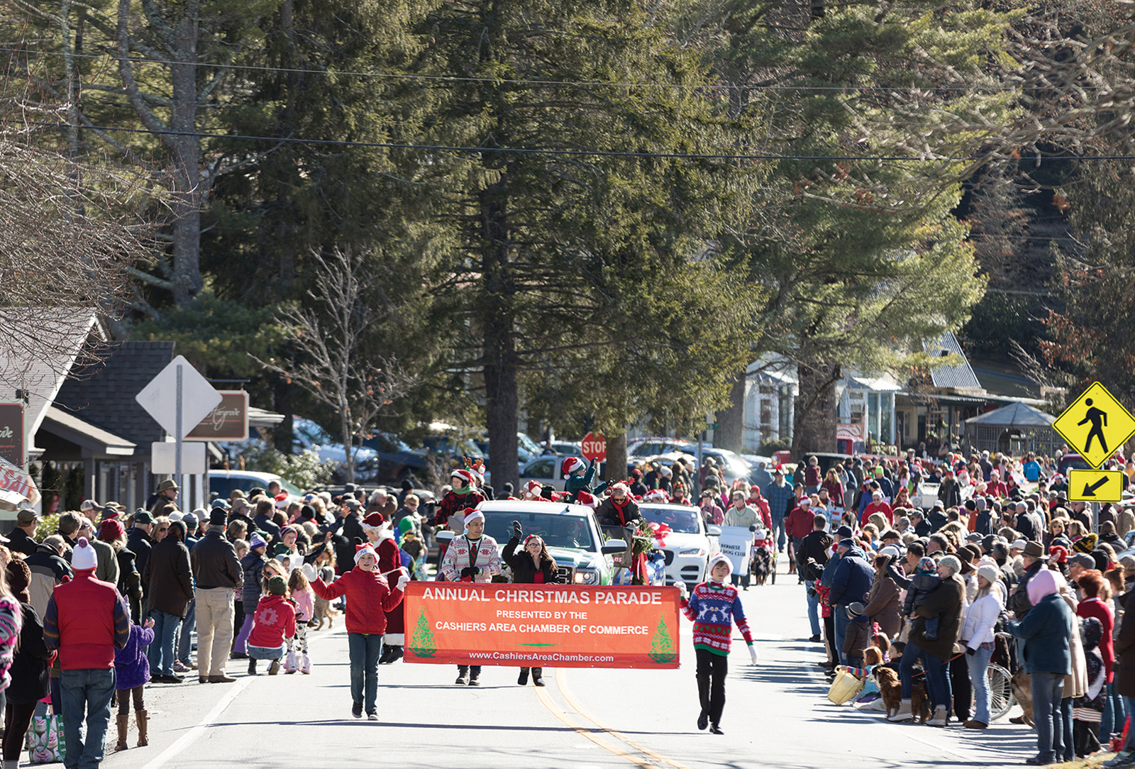 cashiers-christmas-parade-nc-crowd