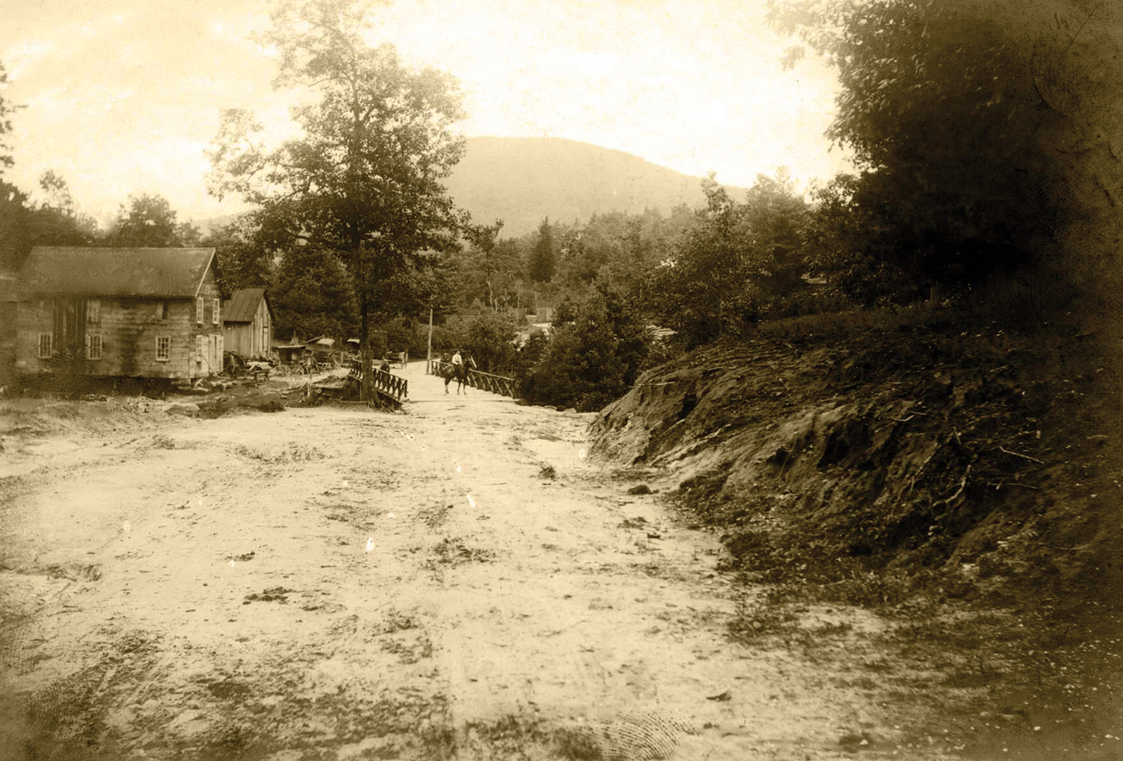 4th Street Bridge in Highlands,  taken in 1906