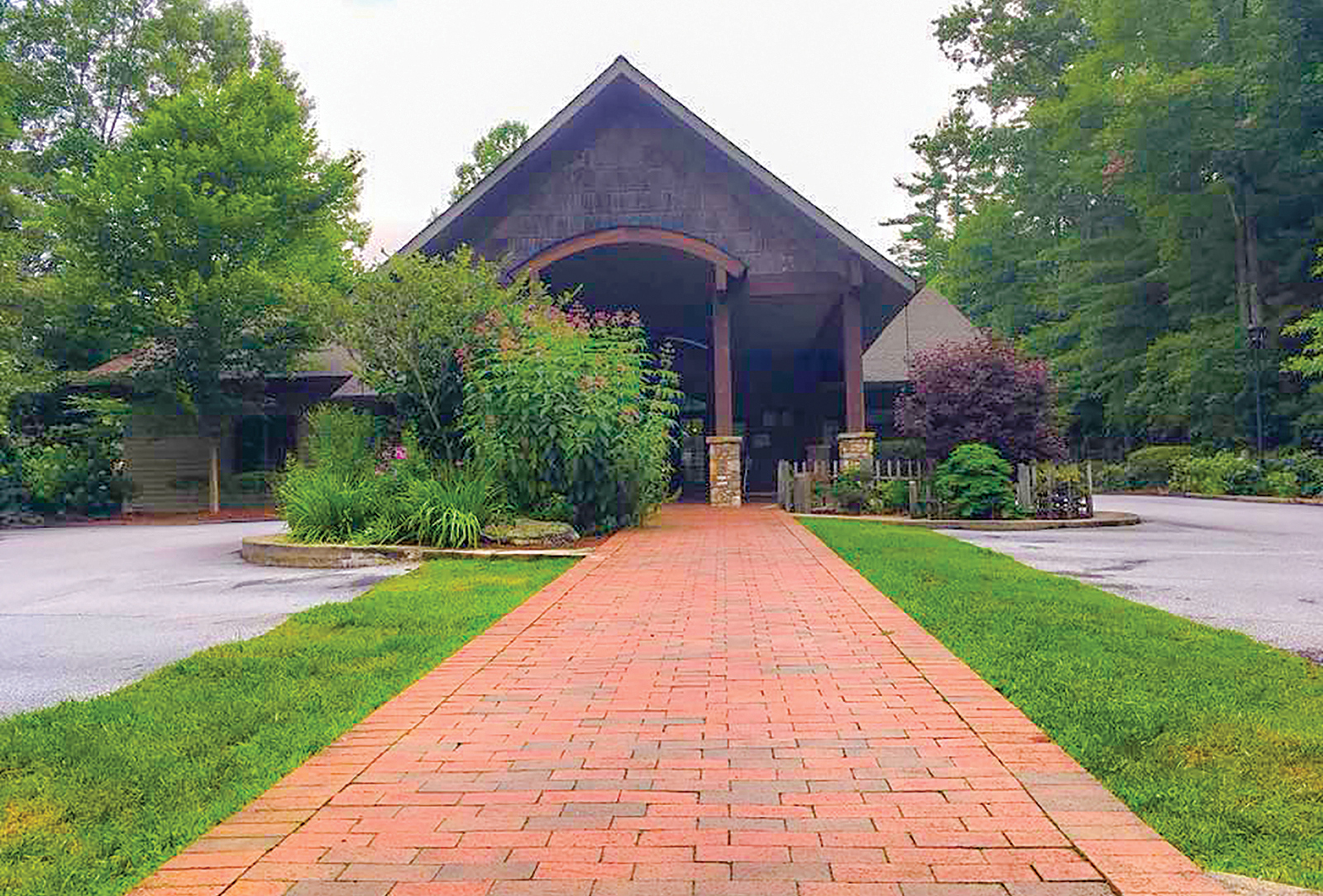 hudson-library-highlands-nc