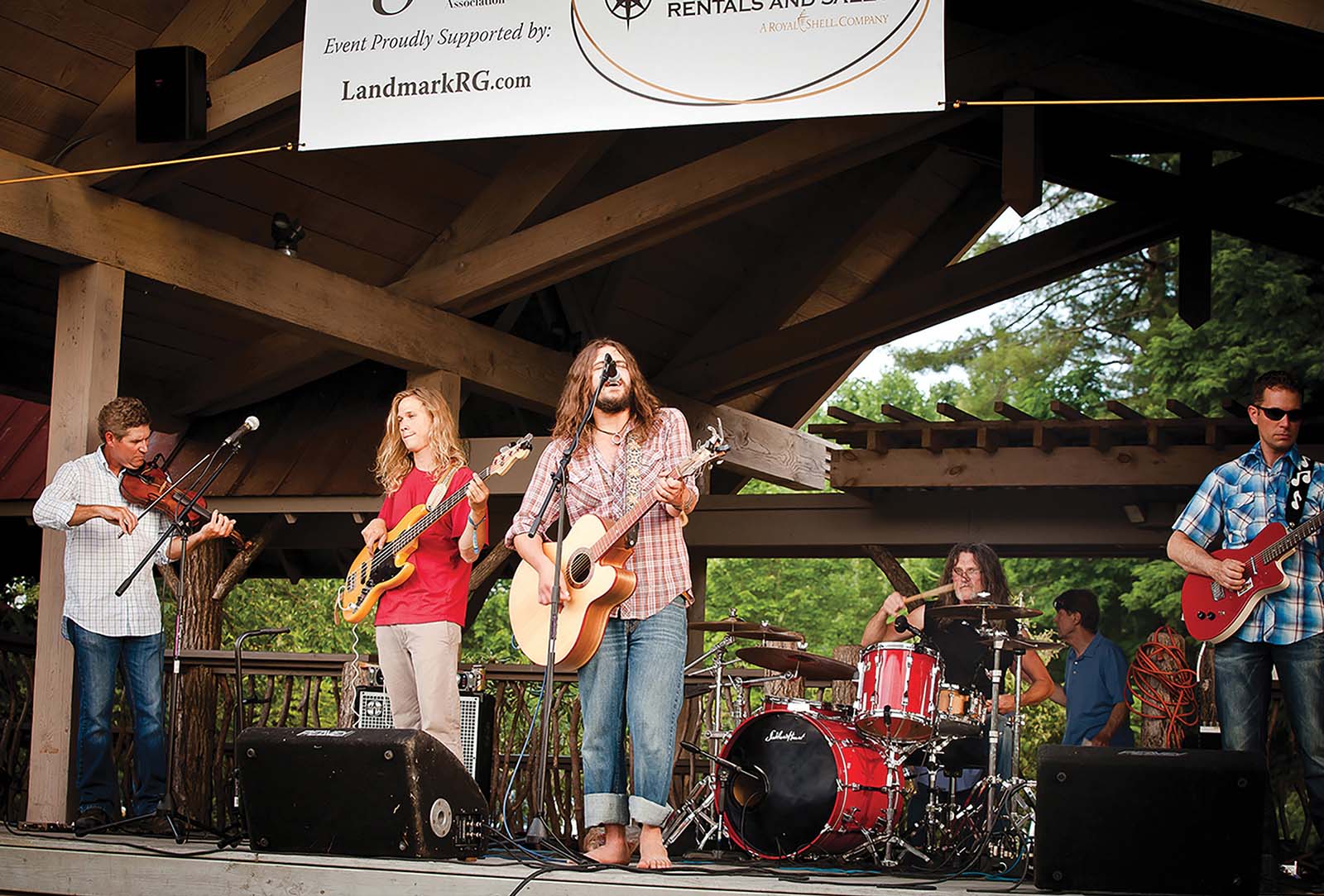 Groovin’ on The Green Laurel Magazine