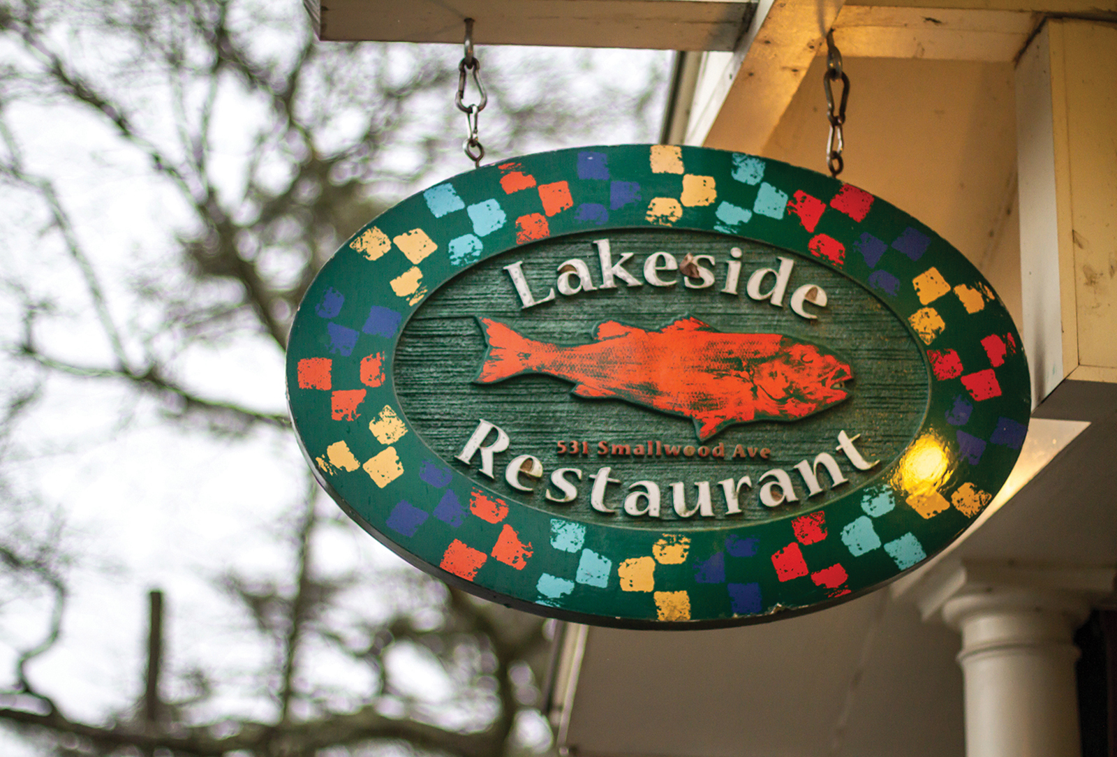 highlands nc restaurant lakeside sign
