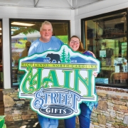 Highlands-nc-shopping-main-street-gifts