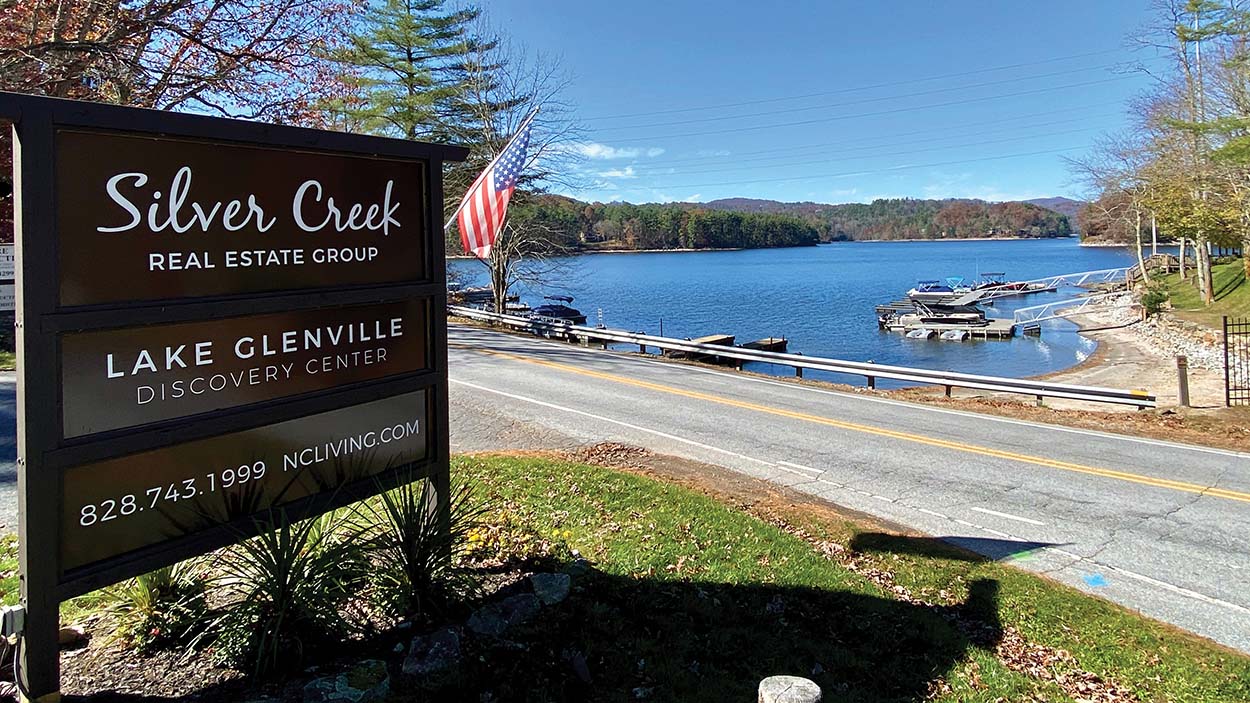 cashiers-nc-silver-creek-lake-glenville-lake-view