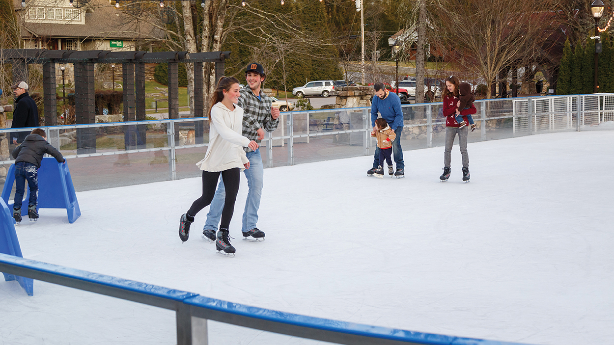 highlands-nc-ice-skating-rink-couple