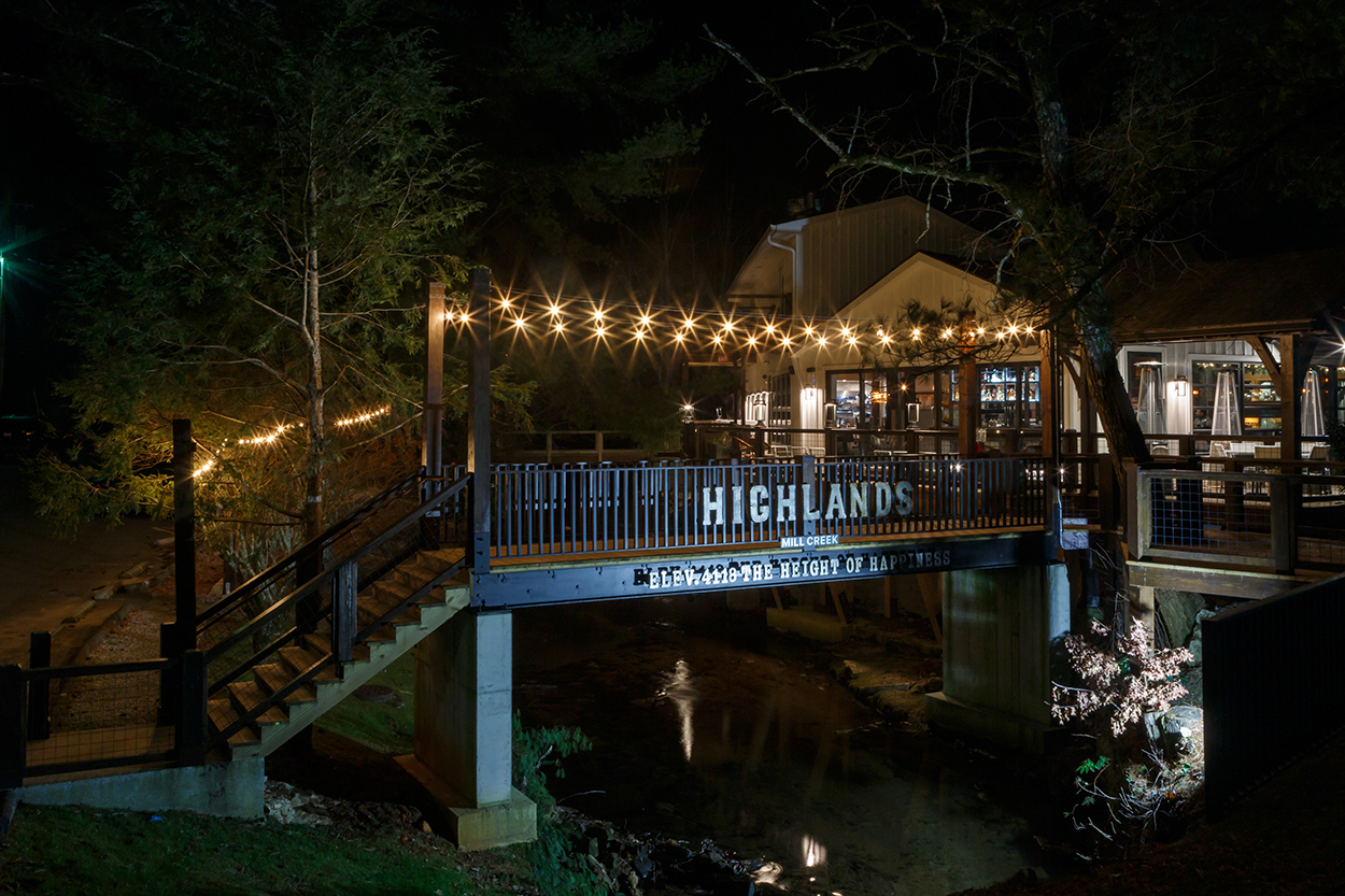 highlands-nc-restaurant-bridge-exterior