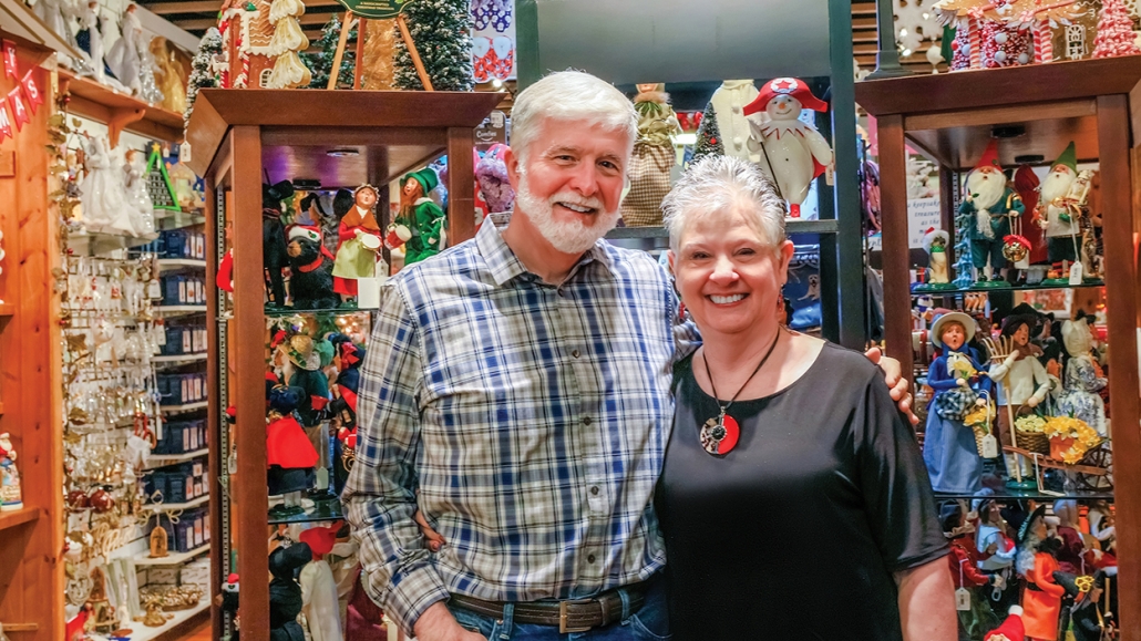 highlands-nc-shopping-the-christmas-tree