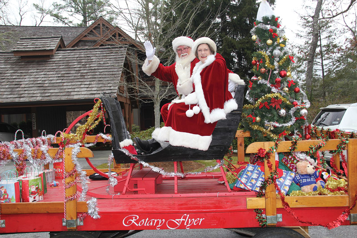 Highlands Christmas Parade 2022 A Day Of Parades On The Highlands-Cashiers Plateau | Laurel Magazine