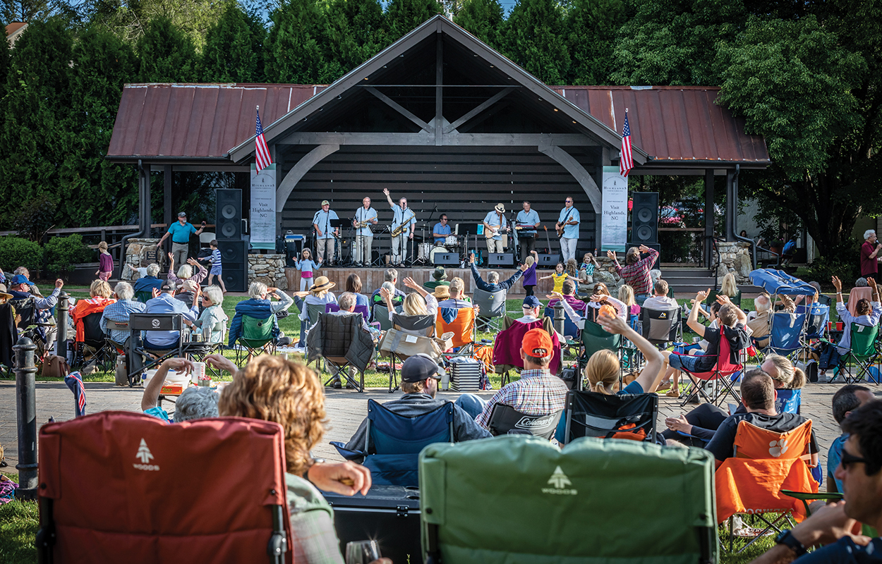 highlands-nc-outdoor-music-kelsey-hutchinson-founders-park-saturdays-on-pine