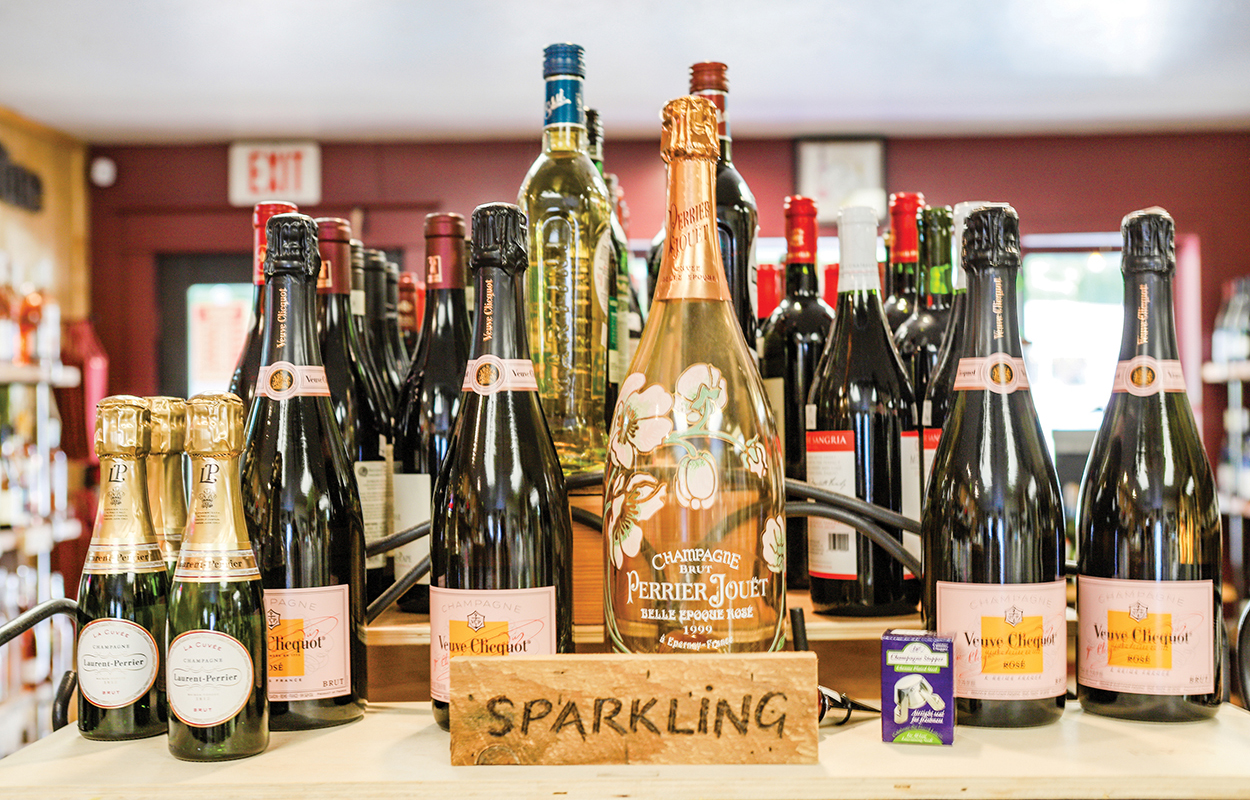 lake-toxaway-market-sparkling