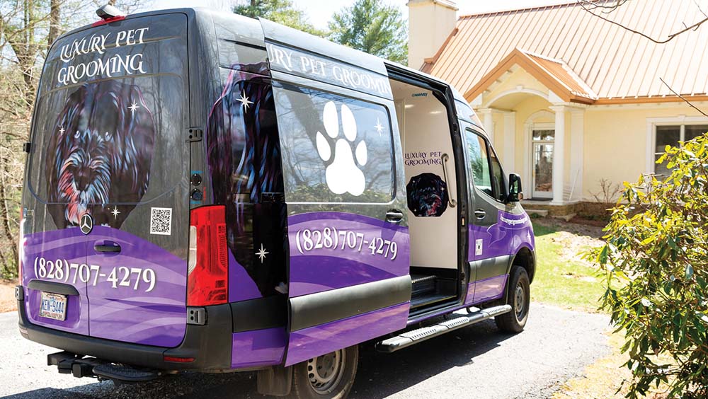Champion mobile pet best sale grooming