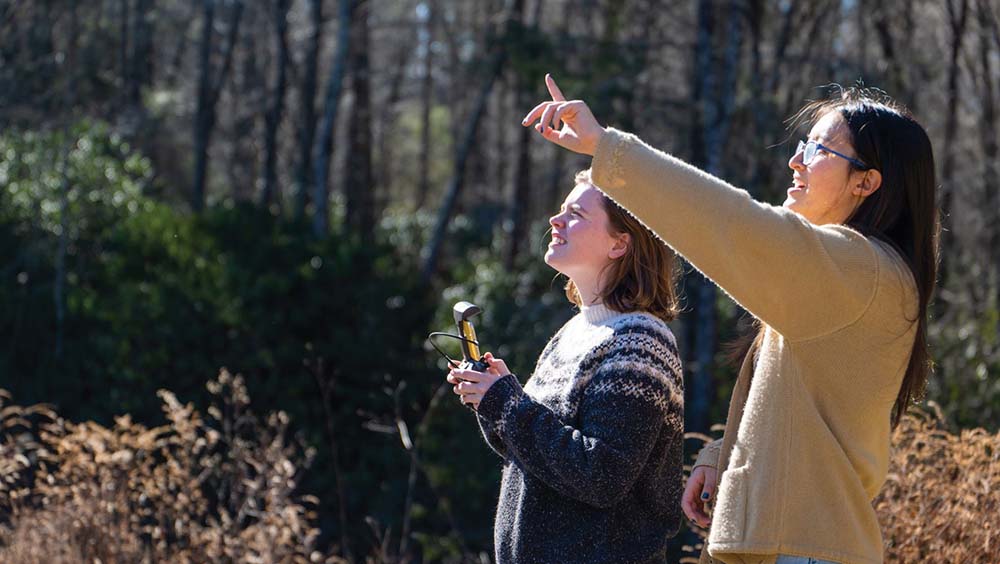 highlands-nc-bioloical-station-students-drone