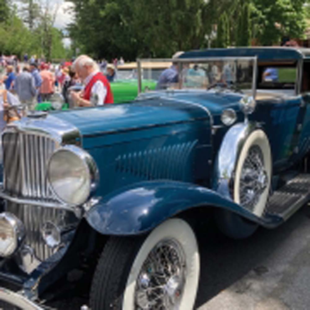 highlands-nc-motoring-festival-blue-car