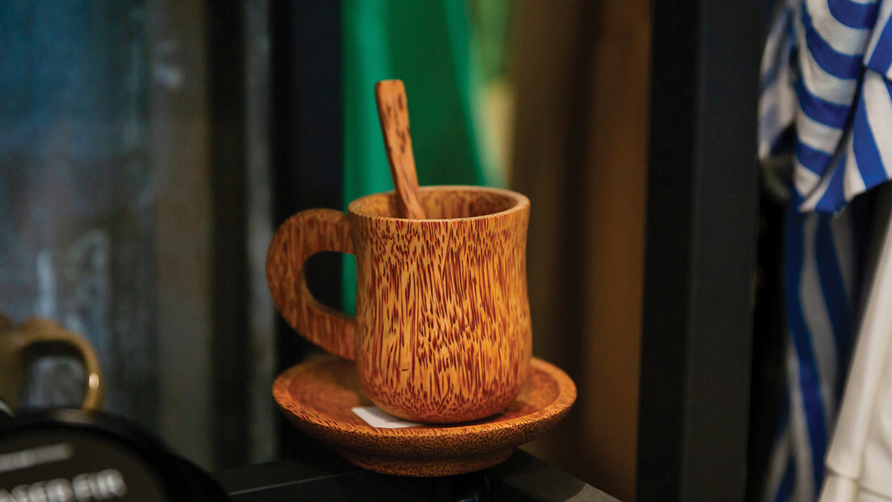 highlands-nc-shopping-fern-wood-cup